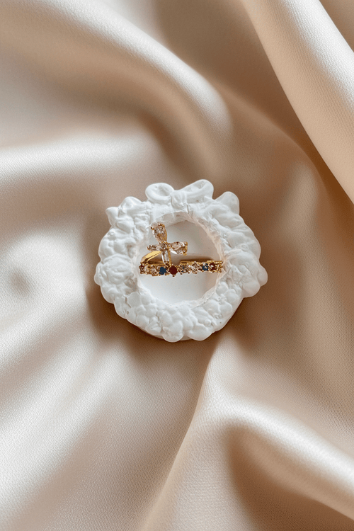 Anillo Moño Coquette con Piedras - Al estilo Martinez